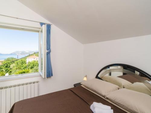 Apartment Feel Phili - Two Bedroom Apartment with Balcony and Sea View