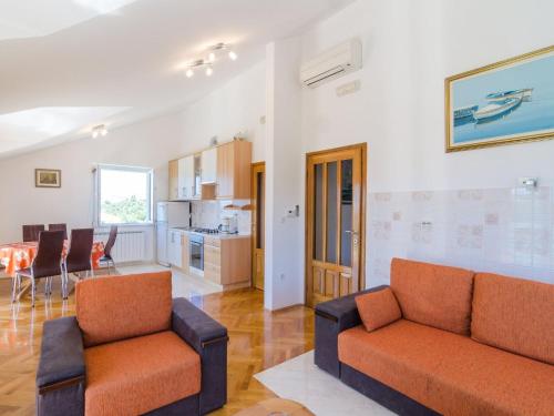 Apartment Feel Phili - Two Bedroom Apartment with Balcony and Sea View