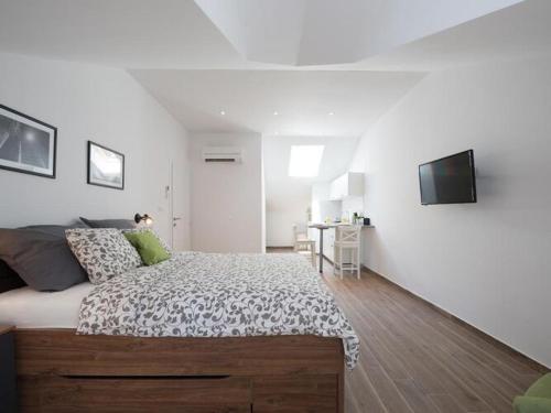 Apartments Horizon - Deluxe Studio with Balcony and Sea View
