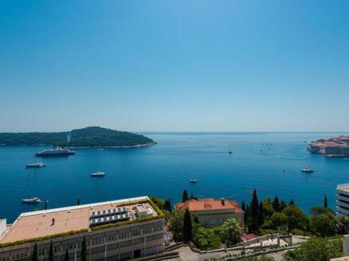 Apartments Horizon - Deluxe Studio with Balcony and Sea View