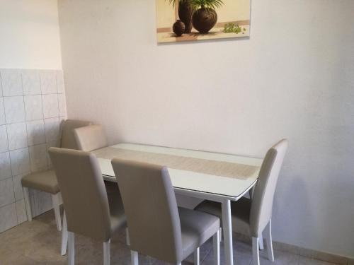 House Karlo Apartments - One-Bedroom Apartment with Terrace and Sea View A1