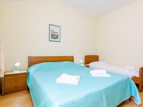 Apartments Mali Paradiso - Two Bedroom Apartment with Balcony and Pool View A4