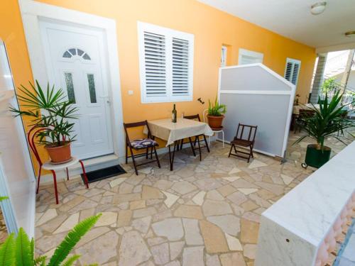 Apartments Ivana TR -Studio with Terrace A2