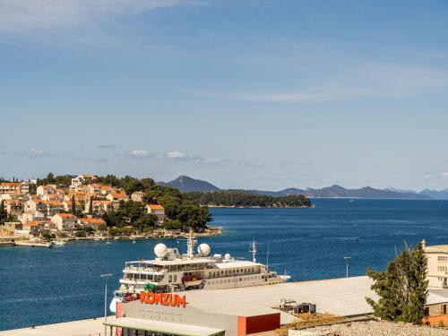 Apartment Cvjetkovi - Two Bedroom Apartment with Terrace and Sea View