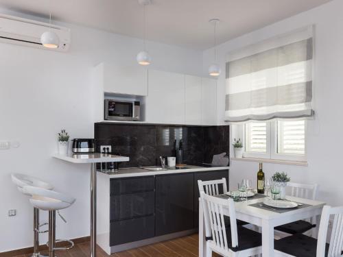 Amorino of Dubrovnik Apartments - Studio Apartment with Terrace and Sea View Apartment Lavanda