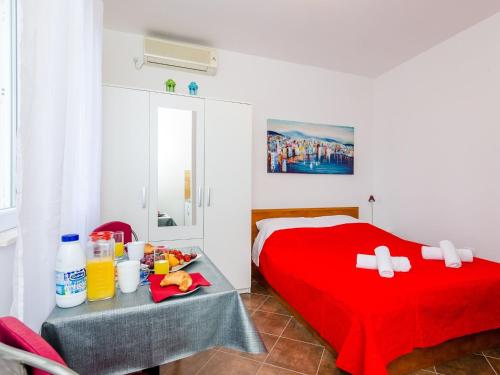 Miracle Apartments - Studio Apartment with Terrace and City View