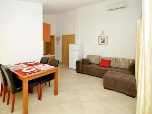 Apartments Villa Moonlight - Standard One Bedroom Apartment with Balcony Alice