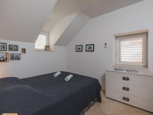 Apartments Odin - One-Bedroom Apartment with Terrace and Sea View - 4
