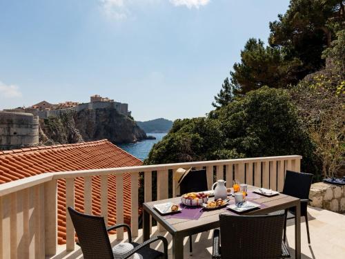 Apartments Odin - One-Bedroom Apartment with Terrace and Sea View - 4