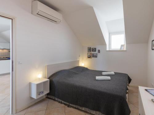 Apartments Odin - One-Bedroom Apartment with Terrace and Sea View - 4