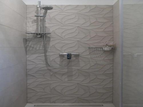 Apartment Dolce - Two Bedroom Apartment with Balcony and Sea View