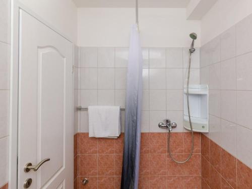 Color Apartments - Standard One-Bedroom Apartment with Terrace and Partial Sea View Red