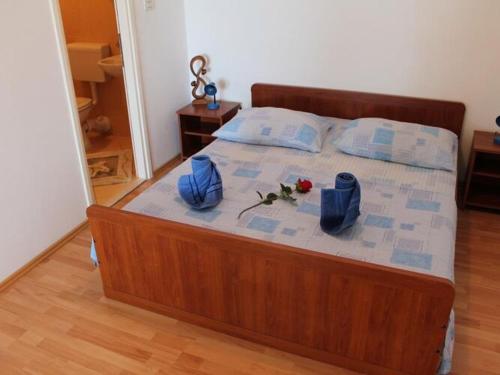 Apartments Lozica - Comfort Studio Apartment with Terrace and Sea View