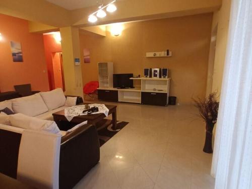 Apartments Smokvica - Three Bedroom Apt Terrace