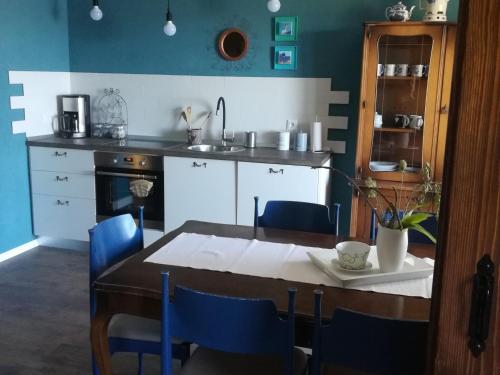 Apartments Tamara ST - Three Bedroom Apartment with Balcony A1