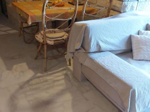 Big Terrace Apartment - Studio with Terrace and City View - First floor