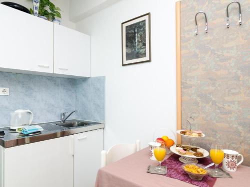 Apartments Villa Bell Memories- Studio Apartment with Terrace and Street View A1