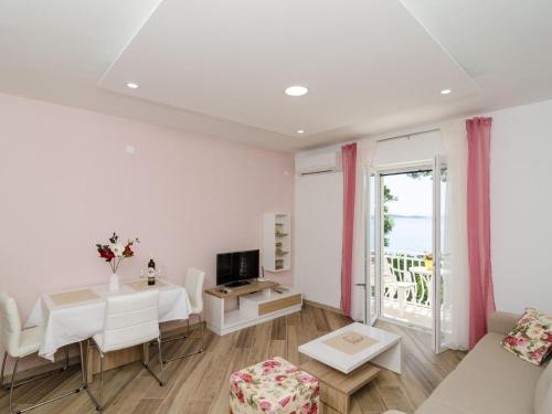 Apartments Marmo - Comfort One Bedroom Apartment with Balcony and Sea View Apartman 2