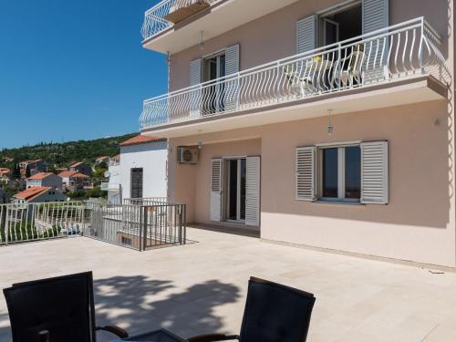 Apartments Marmo - Comfort One Bedroom Apartment with Balcony and Sea View Apartman 2