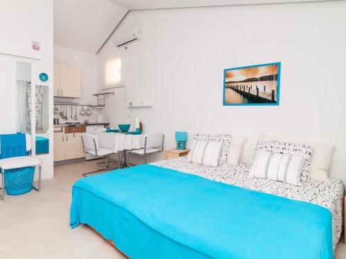 Apartments Carmen & Tosca -Studio with Patio
