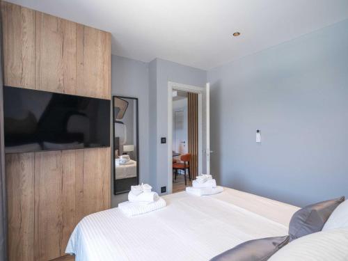 Apartments Villa Royale - Deluxe One Bedroom Apartment with Sea View