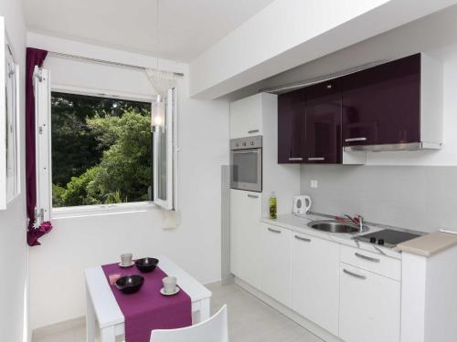 Apartments Posta - One-Bedroom Apartment with Terrace and Sea View - Apartman 5