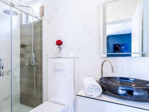 Apartments Tayra - Modern studio apartment with balcony BR2