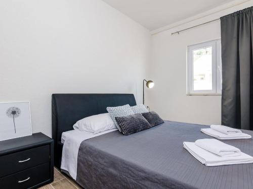 Apartments Life - One Bedroom Apartment with Balcony and Sea View