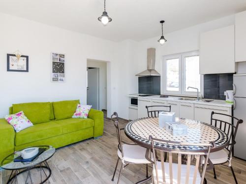 Apartments Life - One Bedroom Apartment with Balcony and Sea View