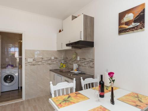 Apartments Olive - One Bedroom Apartment with Terrace and Partial Sea View - Popolica 50
