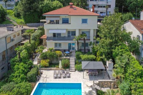 Apartment near Opatija Port in Volosca