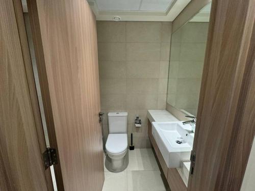 Koupelna v ubytování Stunning Studio in Meydan