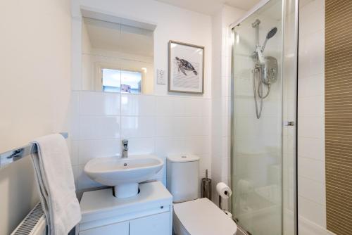 Ένα μπάνιο στο Prime location 3 bed House
