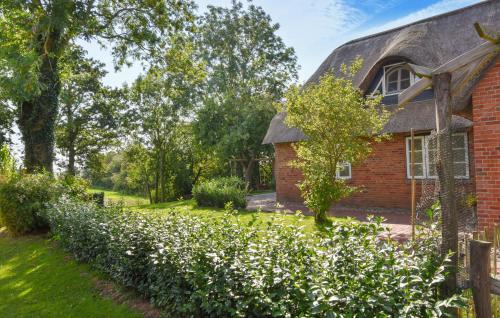 Κήπος έξω από το Gorgeous Home In Emmelsbüll-Horsbüll