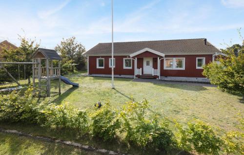 Ein Garten an der Unterkunft 3 Bedroom Awesome Home In Glesborg