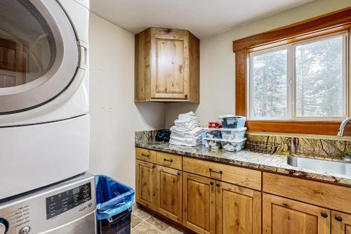 Una cocina o zona de cocina en Dollar Point Palace