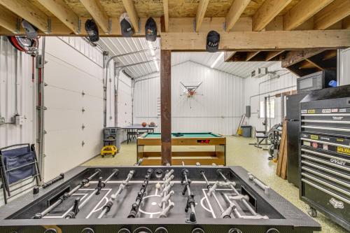 Fotografie z fotogalerie ubytování Game Room and Private Dock Minnesota Lake Escape v destinaci Ottertail