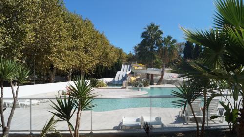 Mobile-home camping 7 fonts AGDE