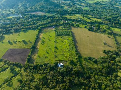 Landskap semula jadi dekat dengan rumah percutian