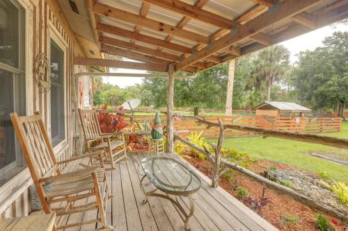 Zahrada ubytování Cabin on 50-Acre Ranch in Palm City!