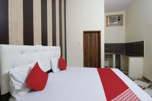 Gambar di galeri bagi Hotel O Royal Place di Faridabad