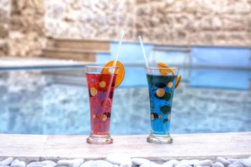 Id-Dwejra House of Character with private pool and Jaccuziの敷地内または近くにあるプール