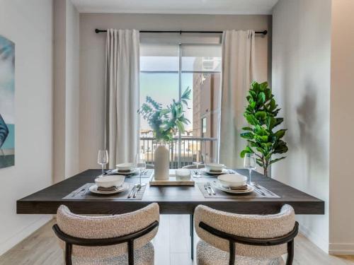 ダラスにあるLuxury Highrise in West Villageのギャラリーの写真