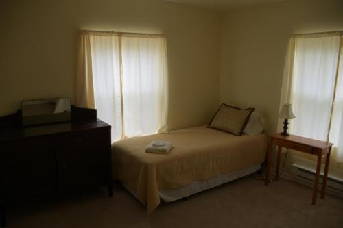 Ένα ή περισσότερα κρεβάτια σε δωμάτιο στο Twin room near Hillsboro