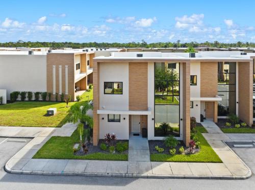 an aerial view of a building at MAGIC VILLAGE - Near Disney - 4BDR in Orlando