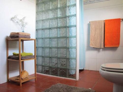 Ένα μπάνιο στο Casa do Bisbis