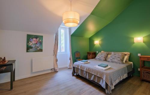 Ένα ή περισσότερα κρεβάτια σε δωμάτιο στο Nice Home In Gans With Kitchen