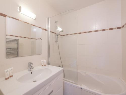 Koupelna v ubytování Charmant appartement au Vieil Alpe pour familles - FR-1-645-76