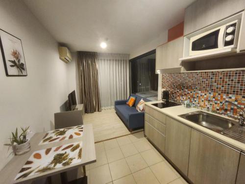 Dapur atau dapur kecil di Centrio Condominium Twin bed room