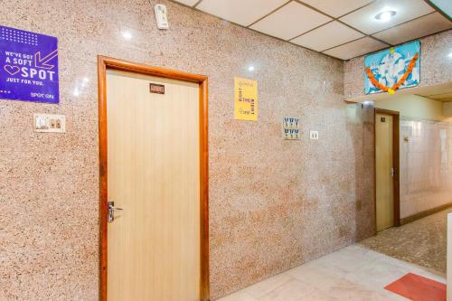 Fotografie z fotogalerie ubytování Hotel O New Aiswarya v destinaci Tirupati